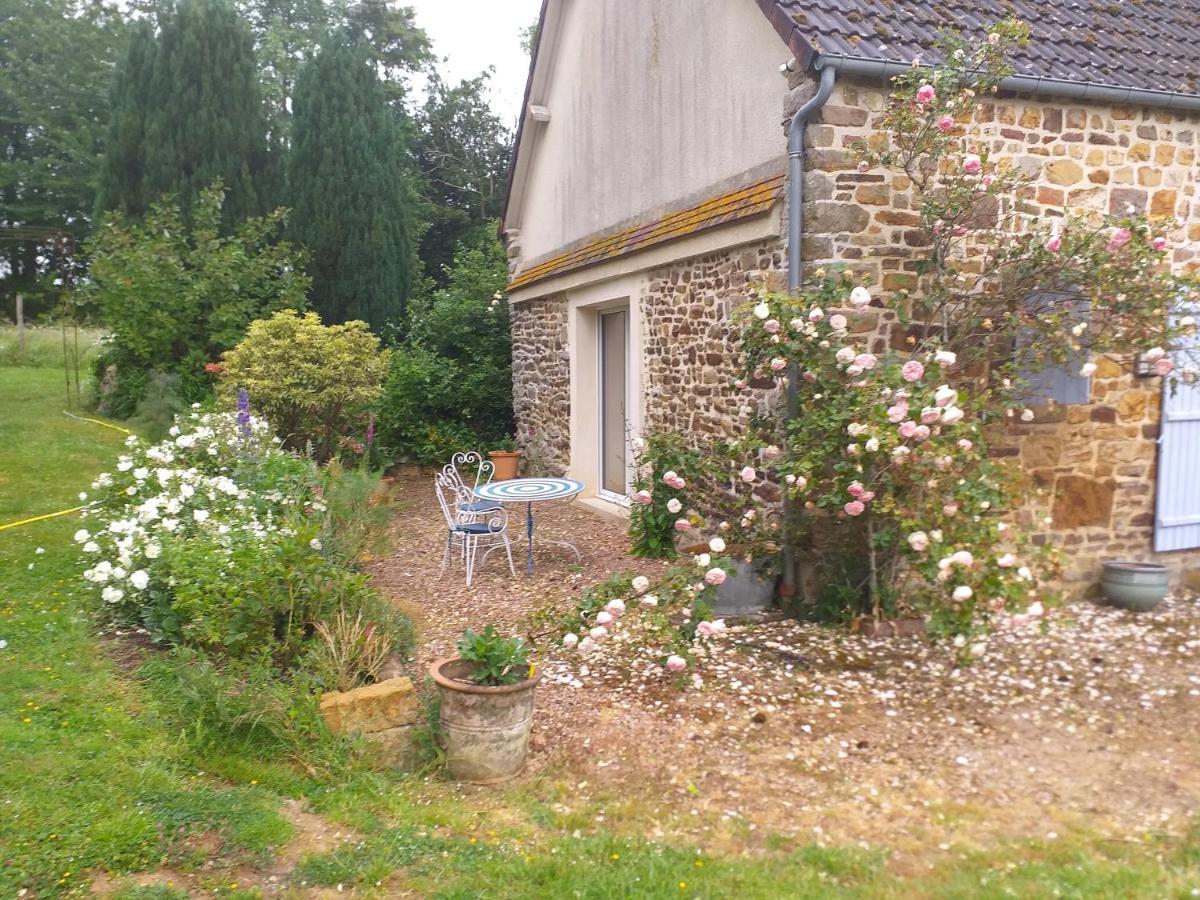 Bed and Breakfast Ma maison bleue à Saint-Brice-sous-Ranes Extérieur photo